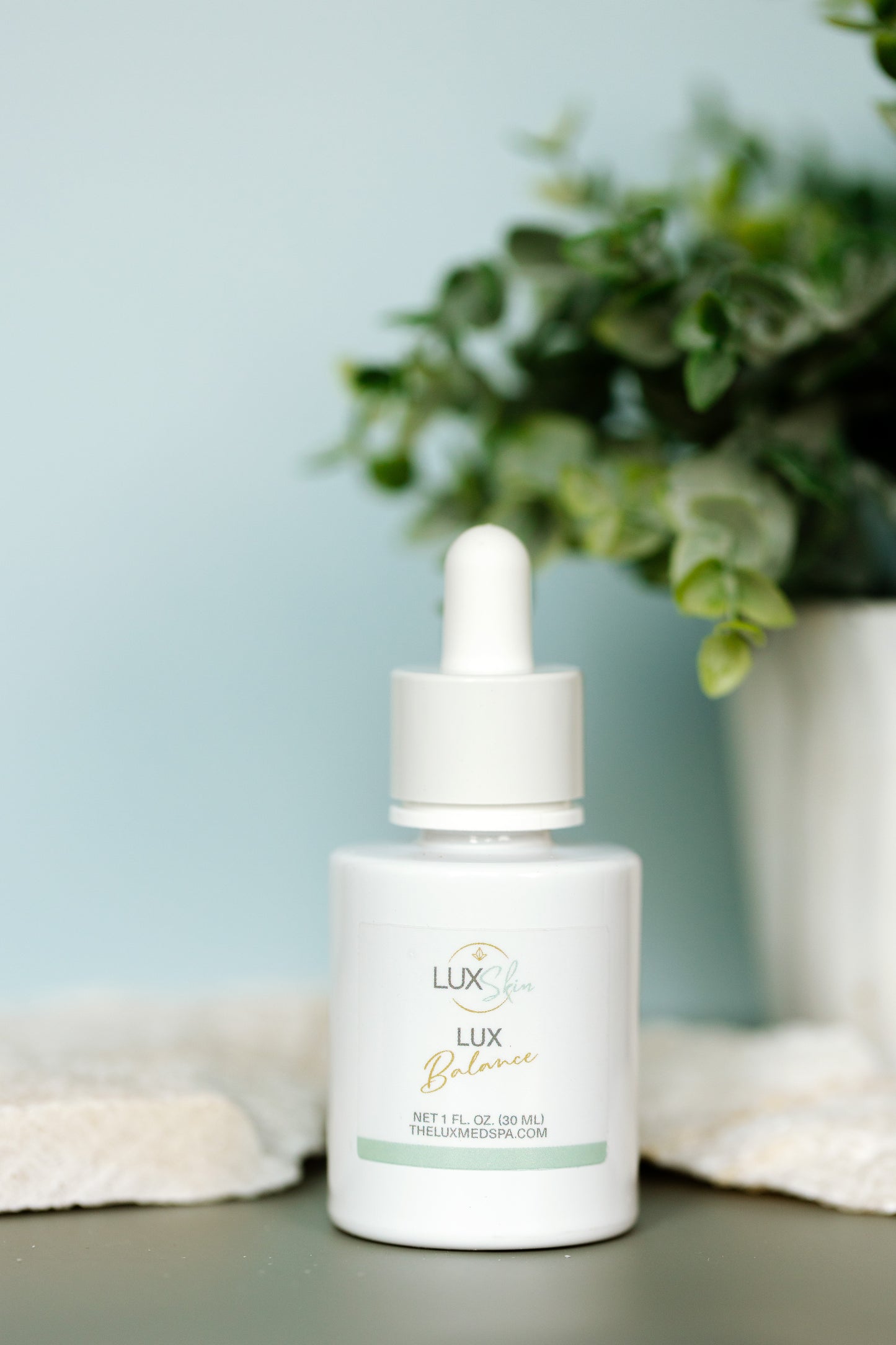 Lux Balance