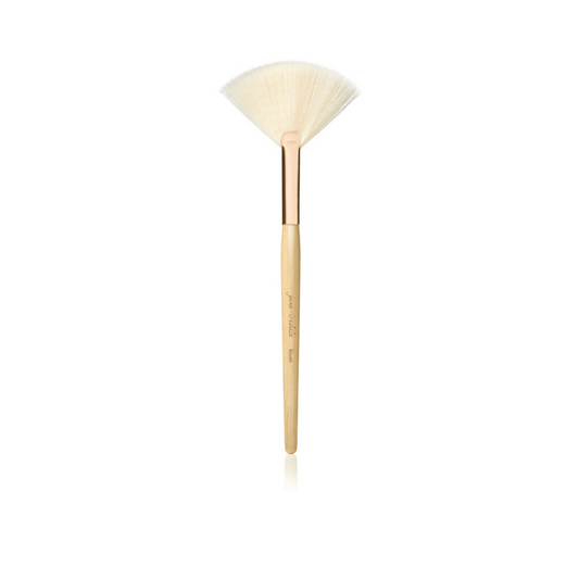 Jane Iredale- White Fan Brush - Versatile and Luxurious Makeup Tool